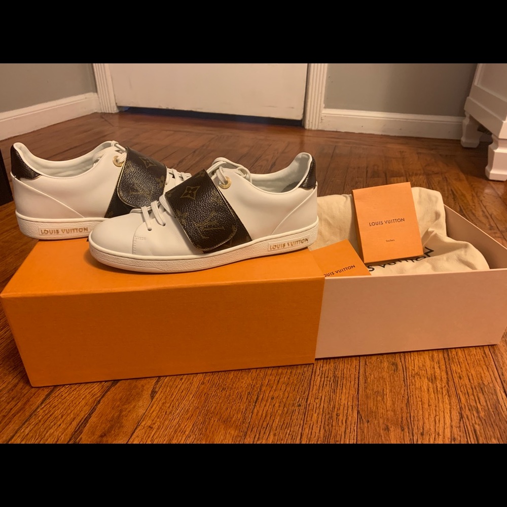 Louis Vuitton White sneakers with Lv monogram top